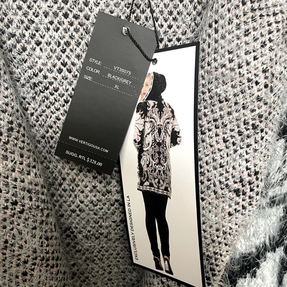 Vertigo Paris Hooded Sweater NWT - Picture 4 of 4